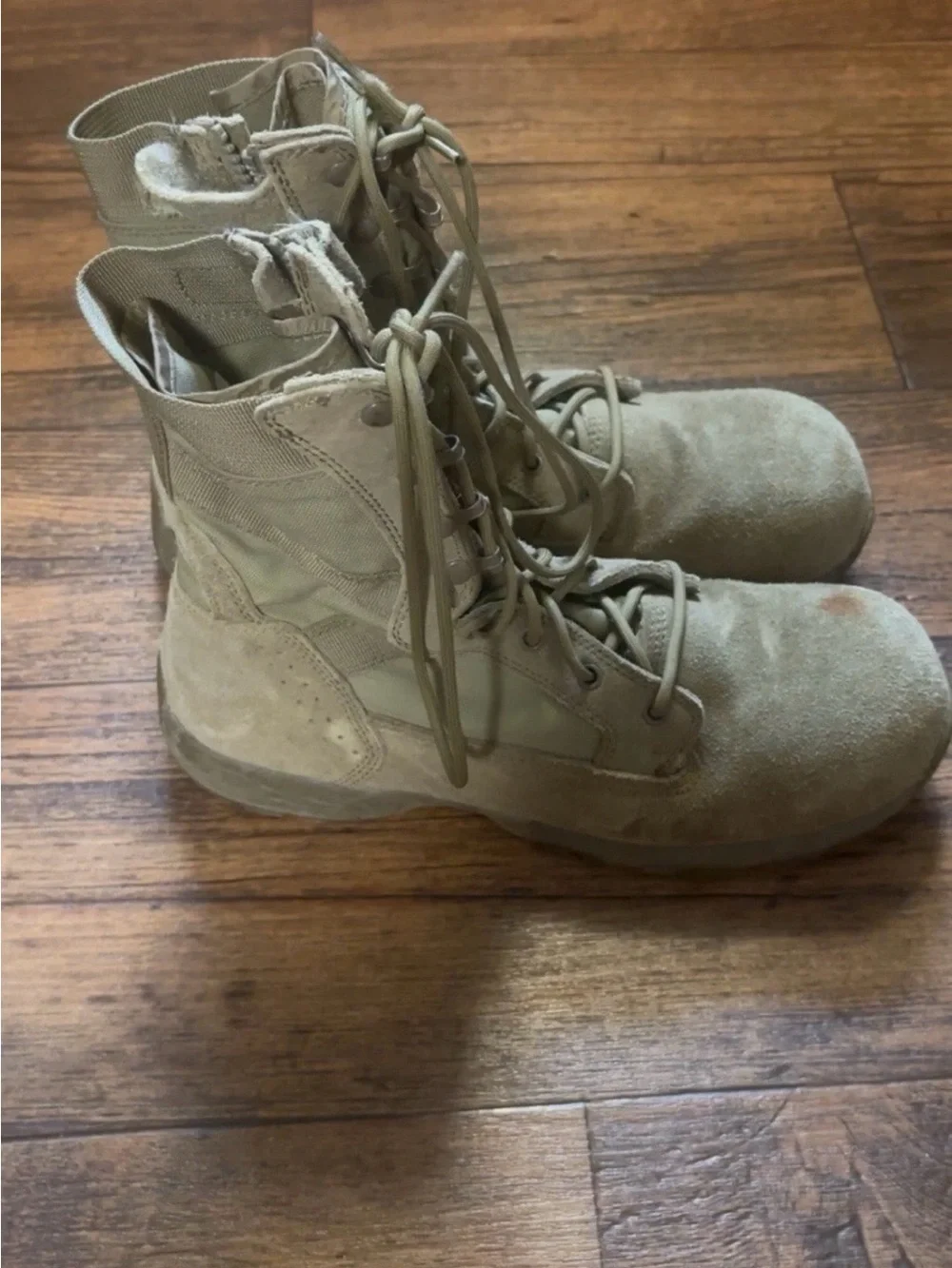 Men's Tactical Lace-Up Boots in Coyote Tan